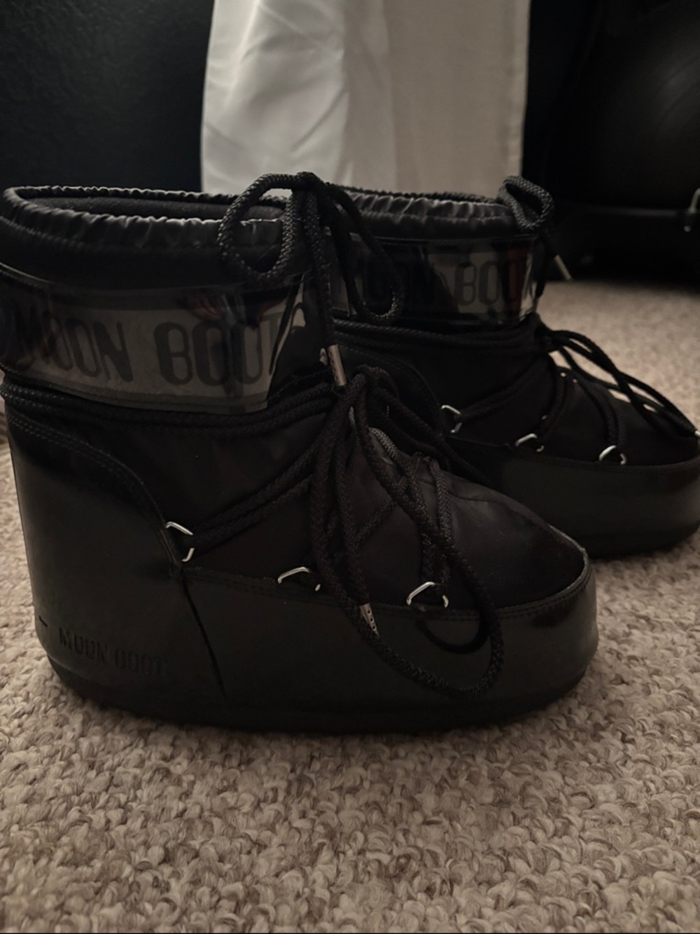NEW MOON BOOT ICON LOW GLANCE BLACK SATIN BOOTS